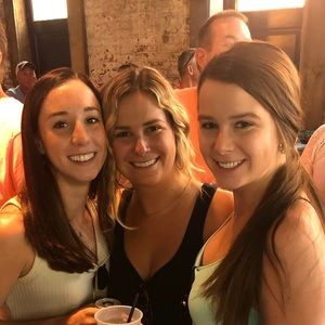 Meet your Posher, Nicole m hawe